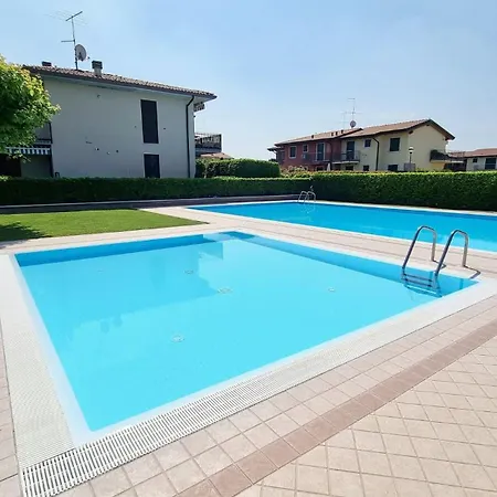 Garda Del Sole Λατζίζε